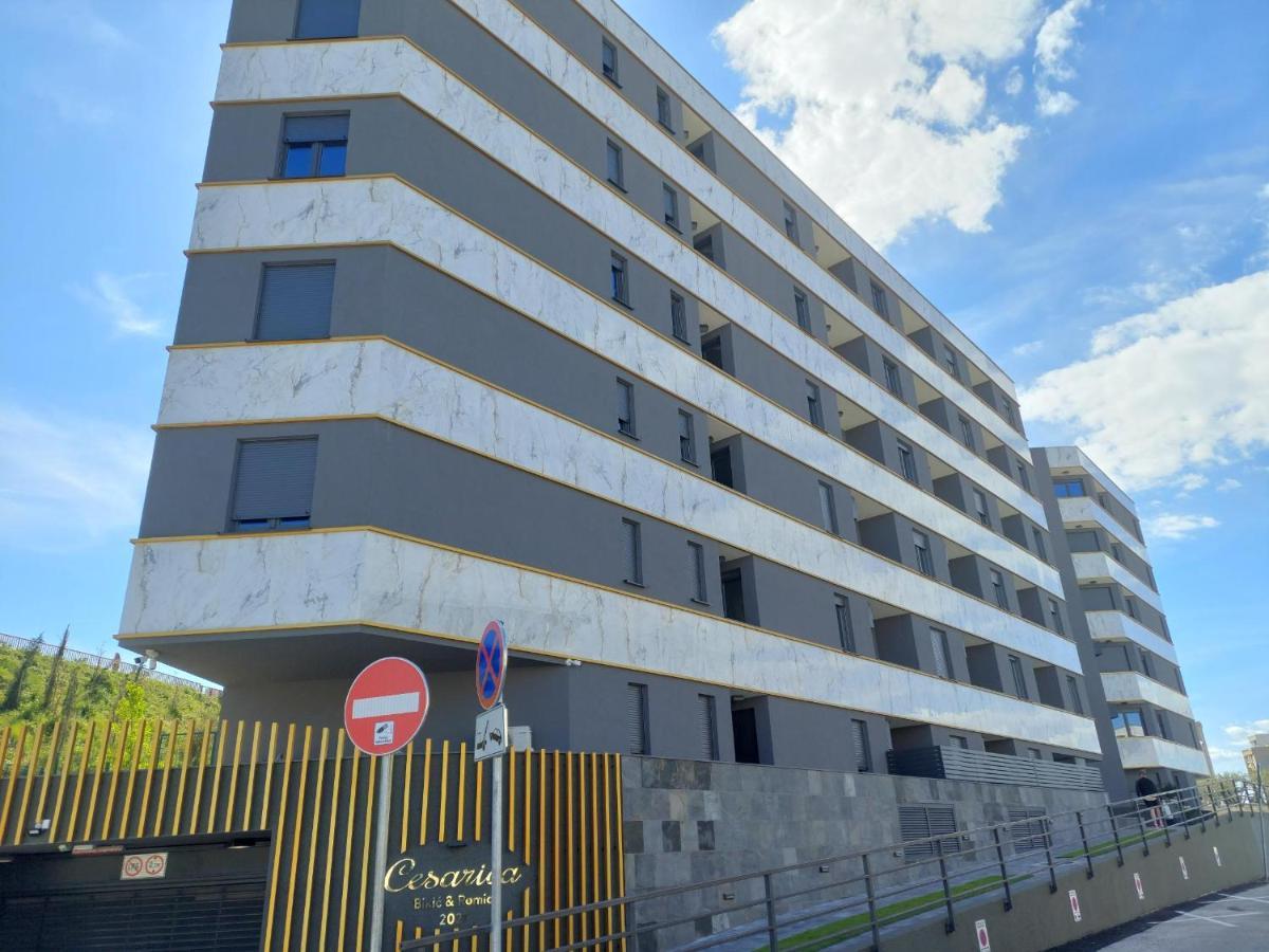 Apartment Paola With Free Private Parking Place Split Exterior foto