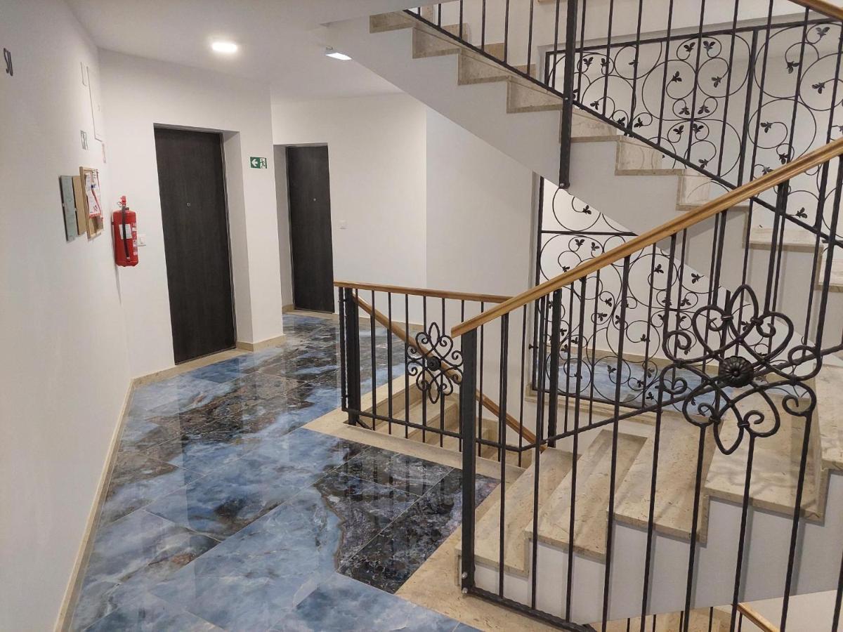 Apartment Paola With Free Private Parking Place Split Exterior foto